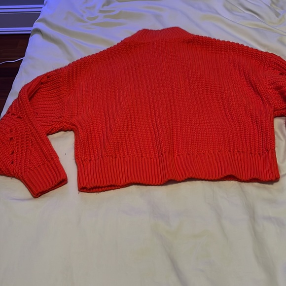 Vibrant red/orange knit cropped sweater - Picture 4 of 6